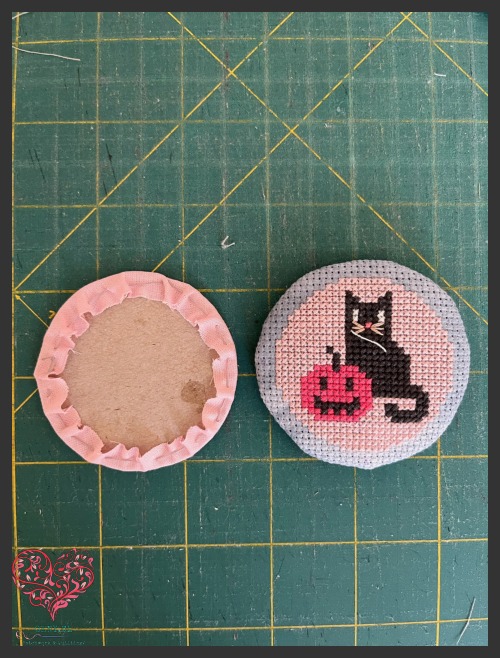 Mi Octubre Embrujado III: Las dos partes del needle minder