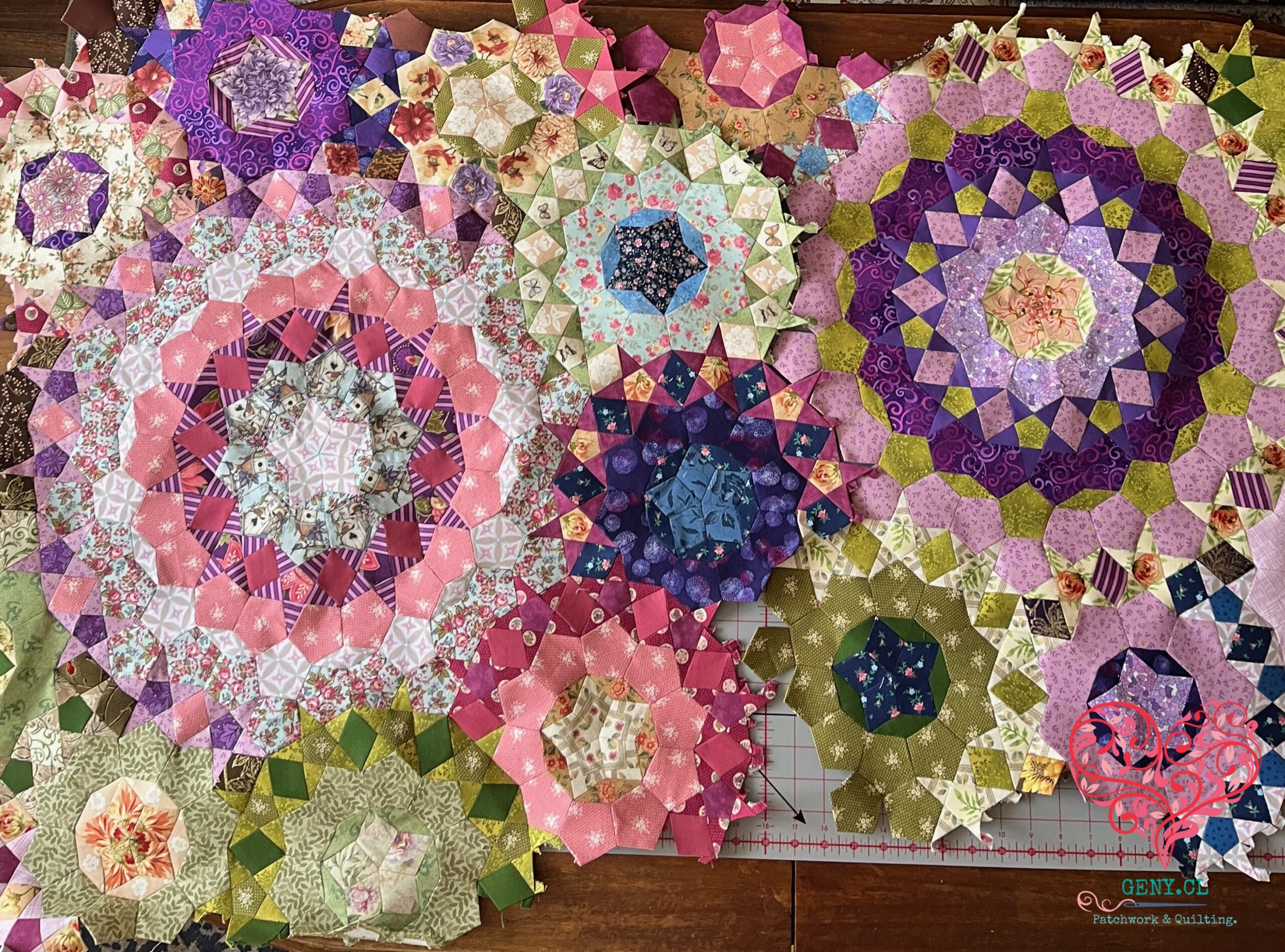 Detalle del error descubierto en la Passacaglia, uno de los errores comunes en English Paper Piecing.”