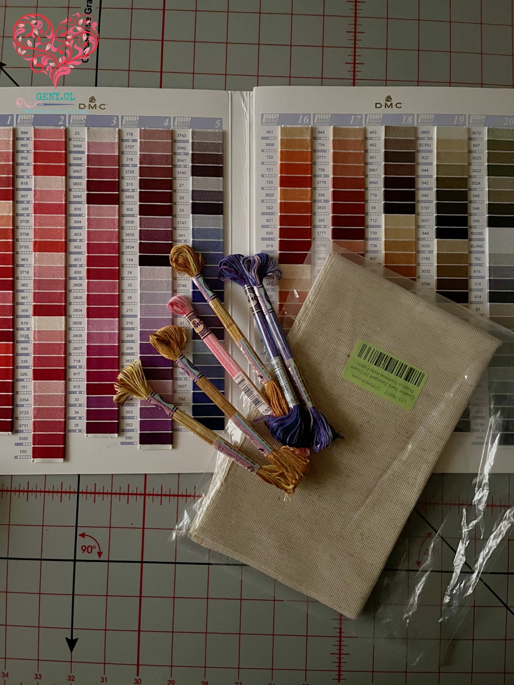 carta de colores dmc, hilos color variations y tela aida.