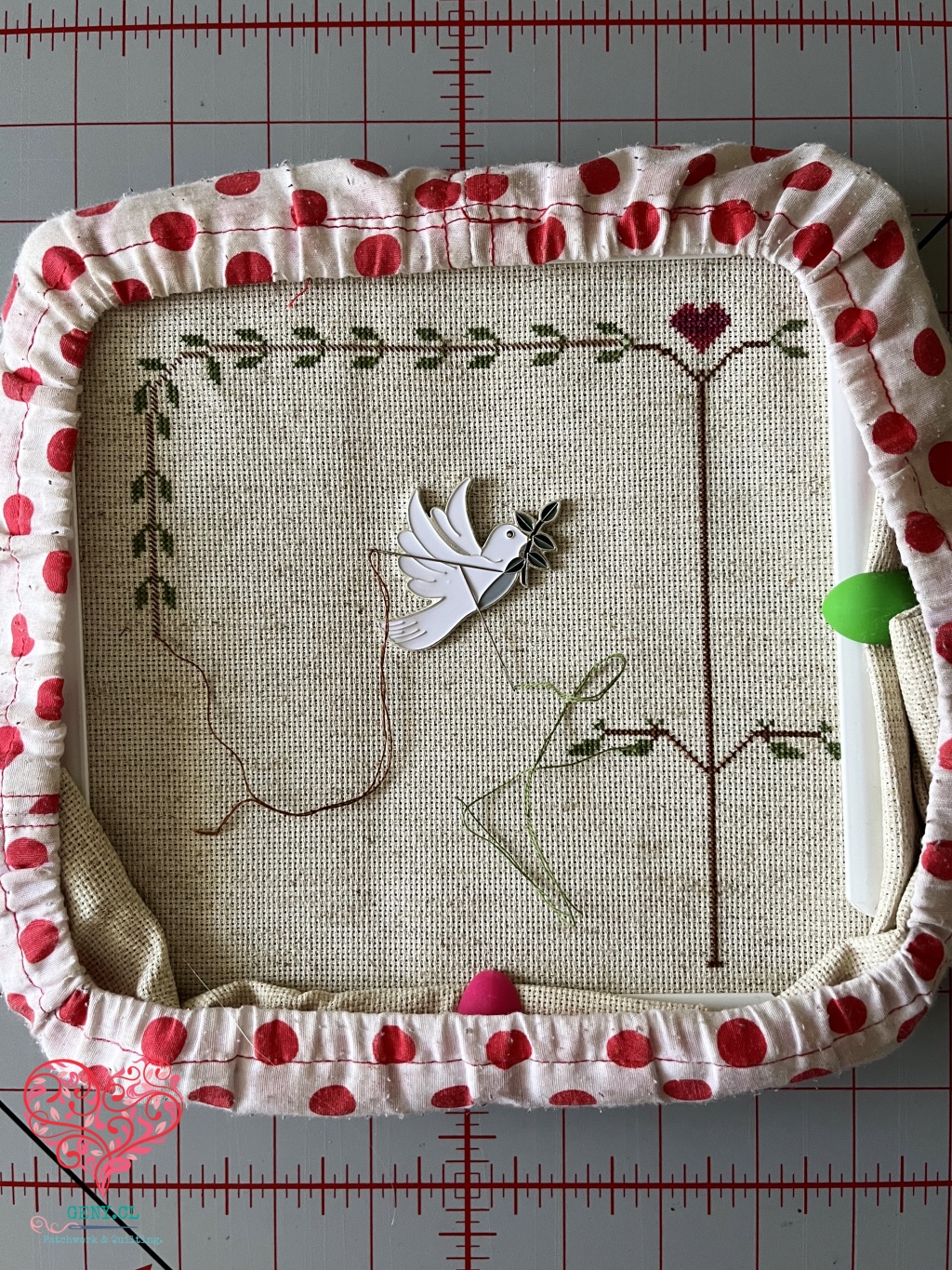 Avance de The Beatitudes de Little House Needleworks bordado en punto cruz con una paleta personalizada de hilos DMC Color Variations.
